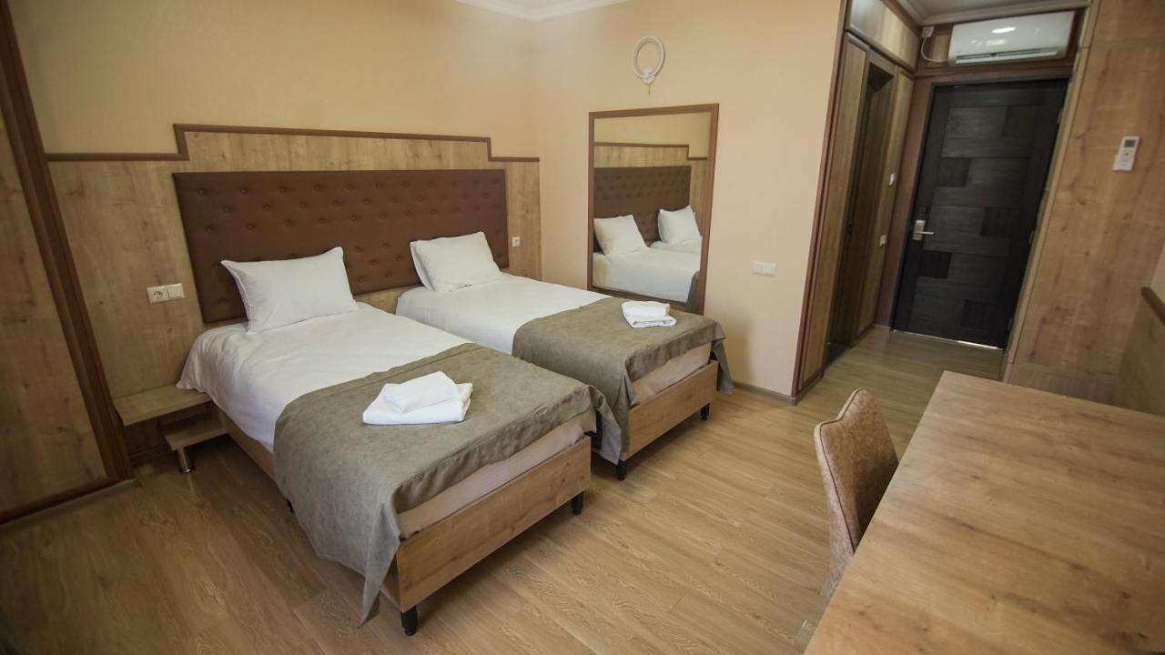 Hotel Juralius Tbilisi Buitenkant foto